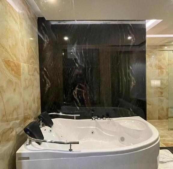 带大床的套房, Gold Inn Riyadh