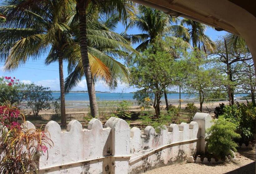 חדר סטנדרט, Ten Degrees South