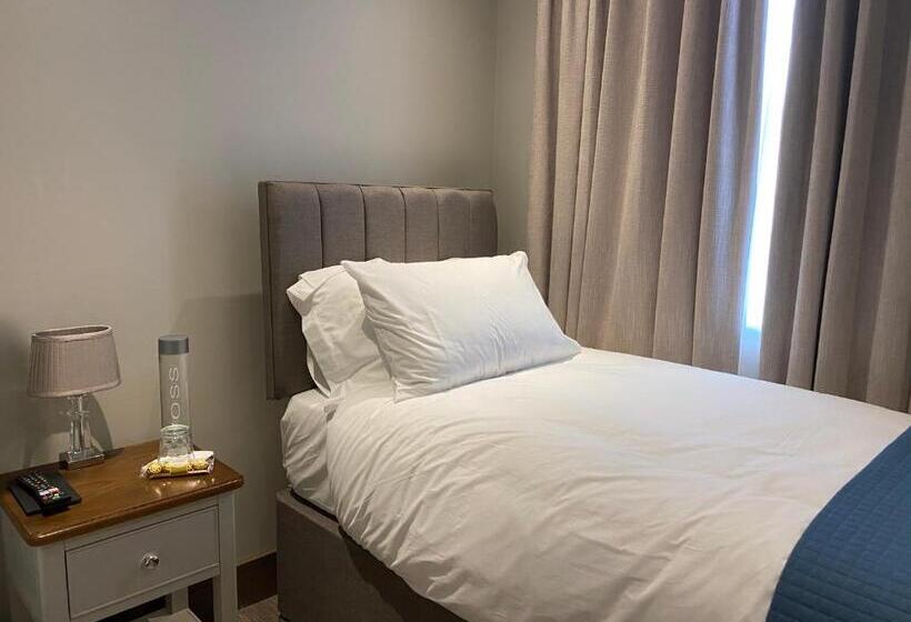 חדר סטנדרט יחיד, The Arc