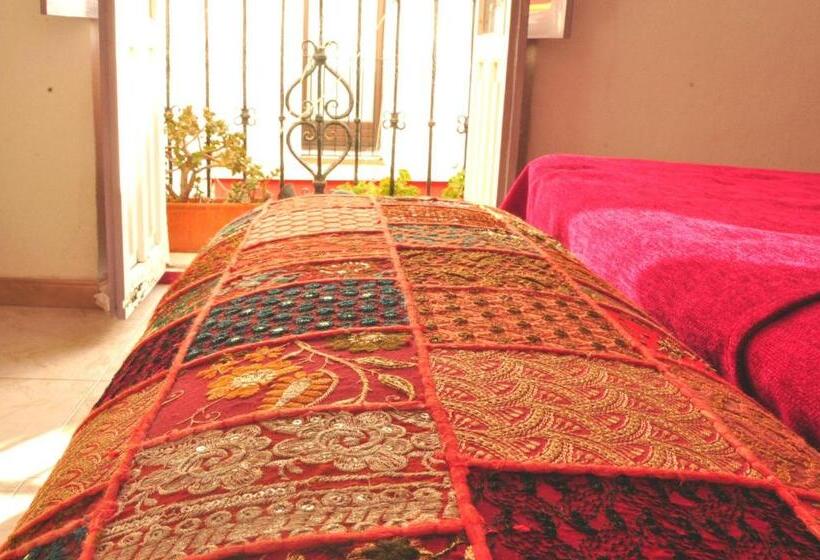 带共用浴室的标准房间, High Flyers Kite House