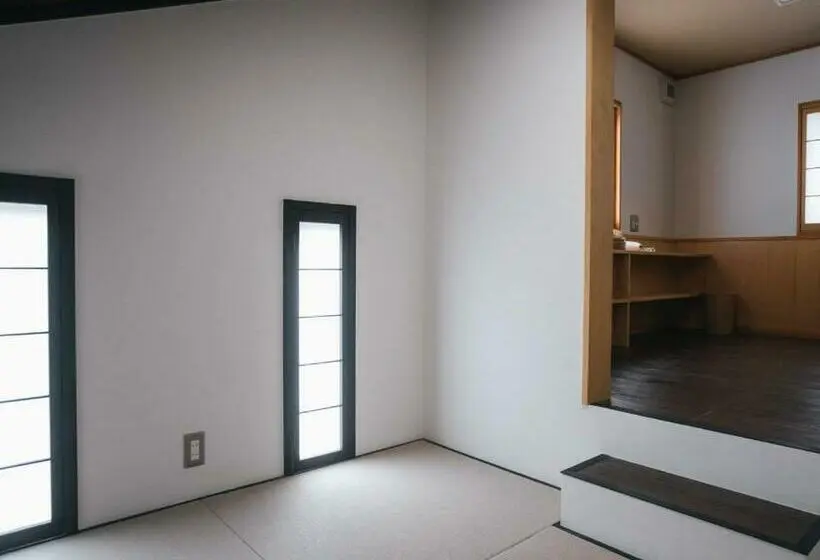 スタンダード４人部屋, Miyajima Shiro