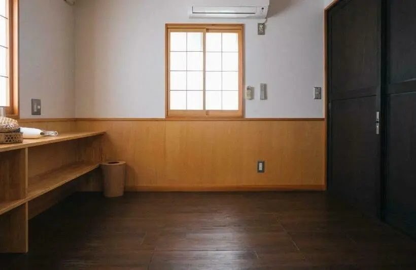 スタンダード４人部屋, Miyajima Shiro