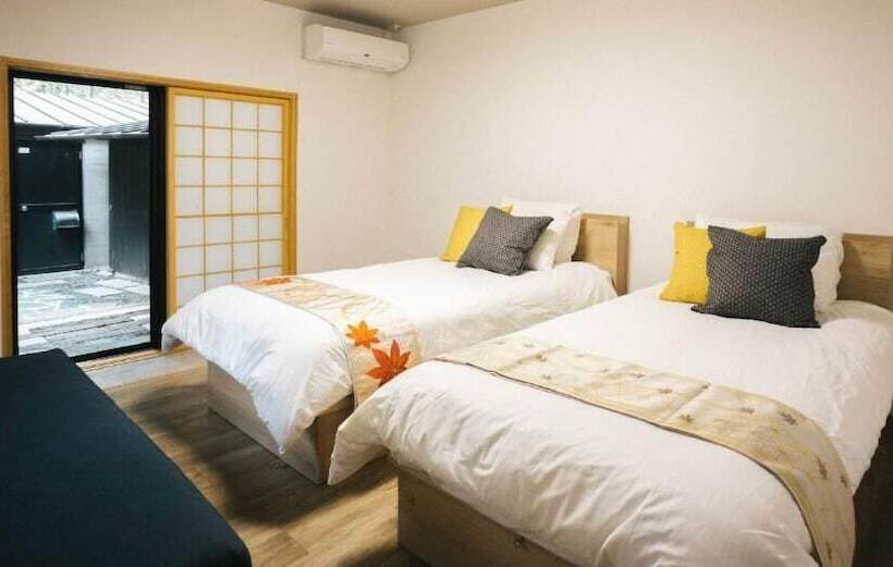 스탠다드 트리플 룸, Miyajima Shiro