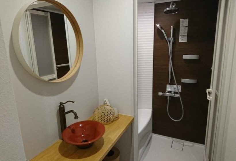 스탠다드 트리플 룸, Miyajima Shiro