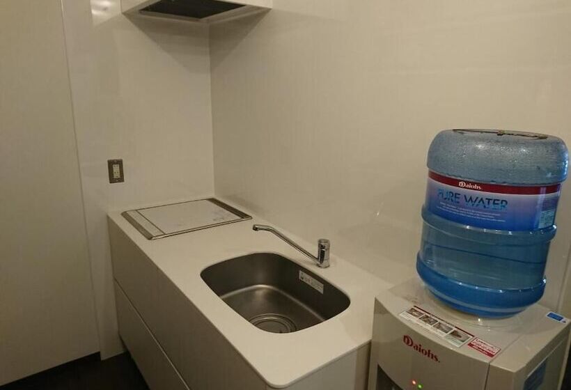 스탠다드 트리플 룸, Miyajima Shiro