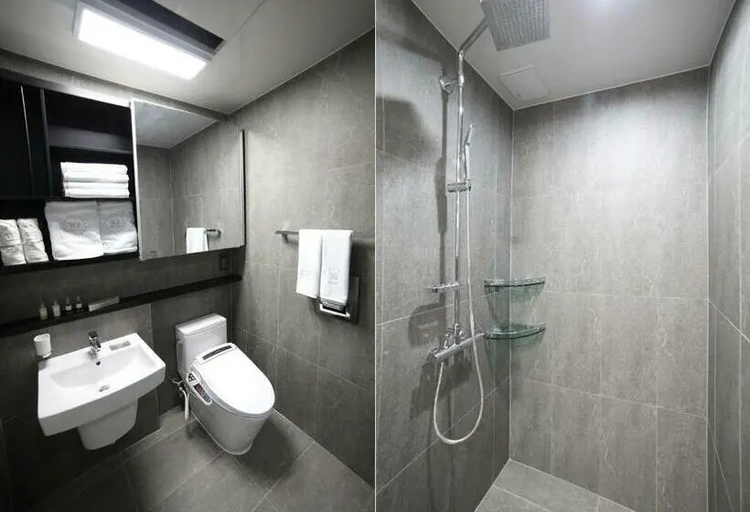 اتاق استاندارد با چشمانداز دریا, World State Hotel Sokcho