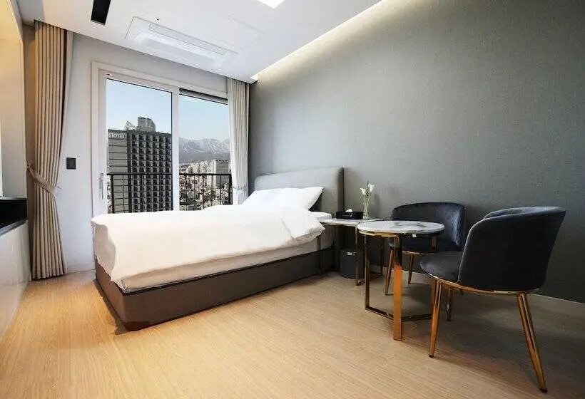 اتاق استاندارد با تخت دوبل, World State Hotel Sokcho