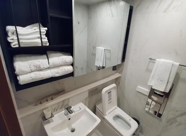 اتاق سه نفره سوپریور با چشمانداز دریا, World State Hotel Sokcho