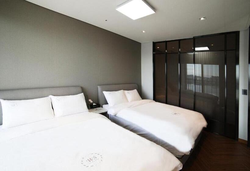 Трехместный Superior Вид на Море, World State Hotel Sokcho