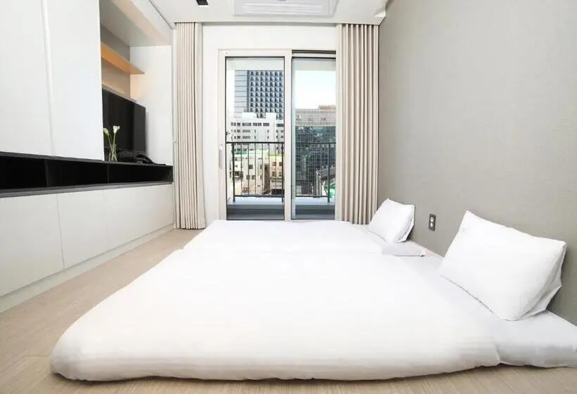 استودیوی استاندارد, World State Hotel Sokcho