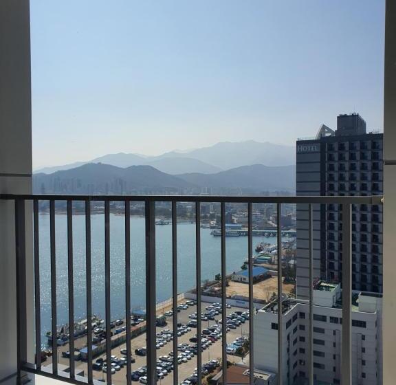 Студия Стандарт, World State Hotel Sokcho