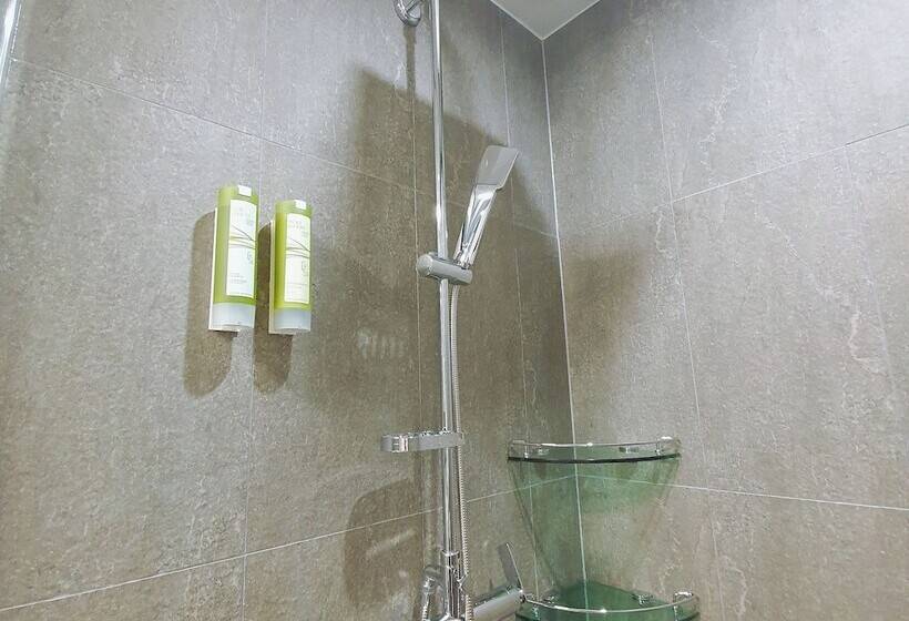 Номер Стандарт Вид на Озеро, World State Hotel Sokcho