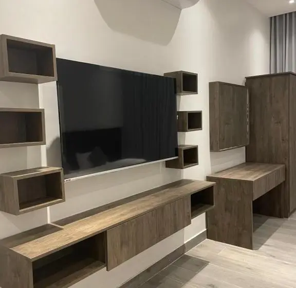 デラックススタジオ, Anan Suites