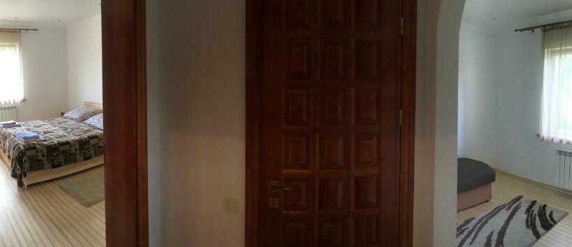 سوئیت جونیور خانوادگی, Katerina