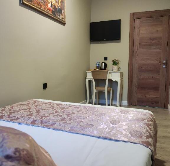 エコノミールーム, Basilica Guest House