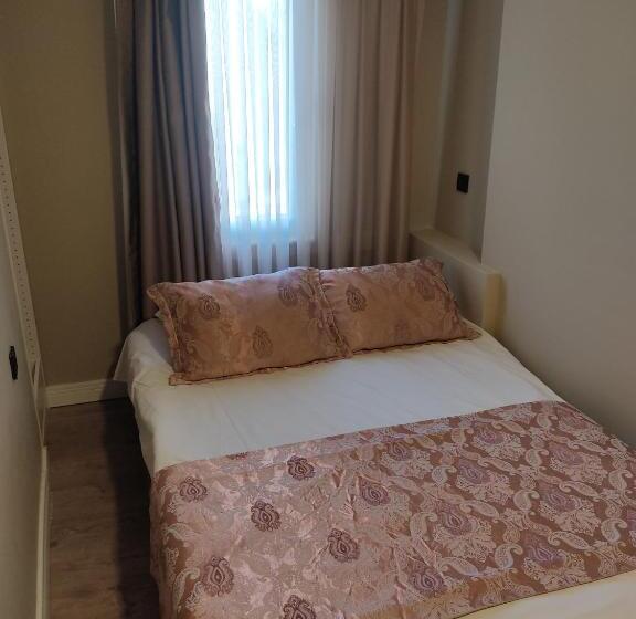 エコノミールーム, Basilica Guest House