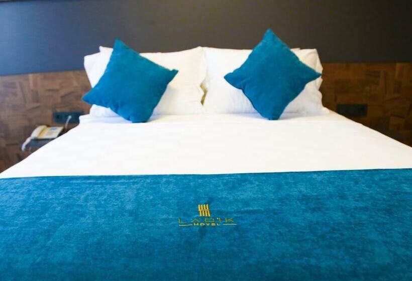 غرفة ديلوكس, Ladik