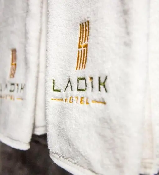 マウンテンビュースイート, Ladik