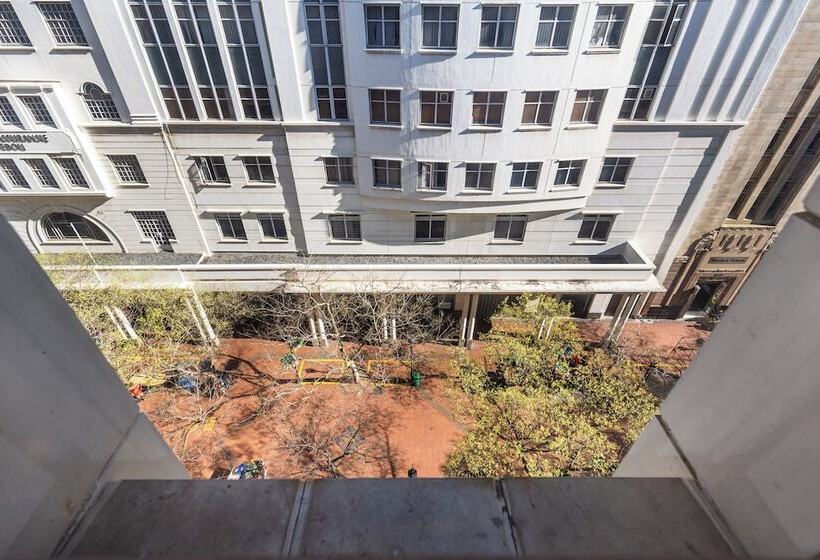 スイート, Old Bank Hotel Lion Roars Hotels & Lodges