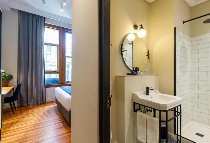 シティビューのデラックスルーム, Old Bank Hotel Lion Roars Hotels & Lodges