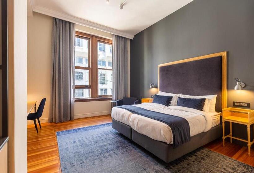 シティビューのスーペリアルーム, Old Bank Hotel Lion Roars Hotels & Lodges