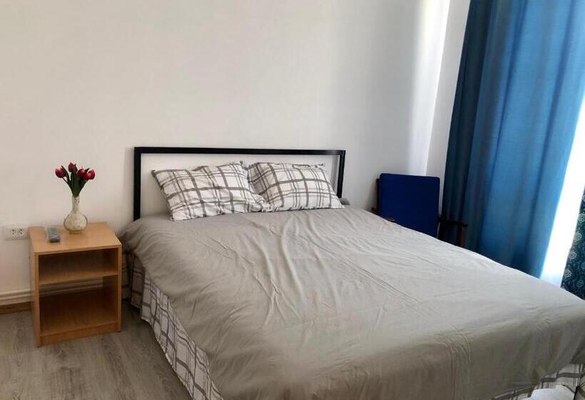 اتاق استاندارد, Family Guest House