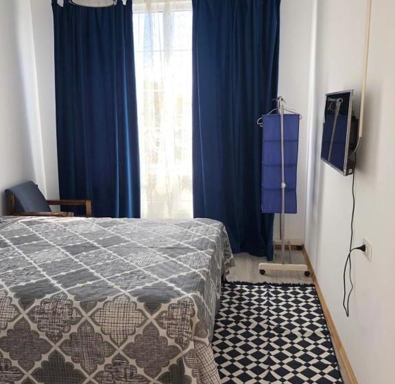 اتاق استاندارد, Family Guest House