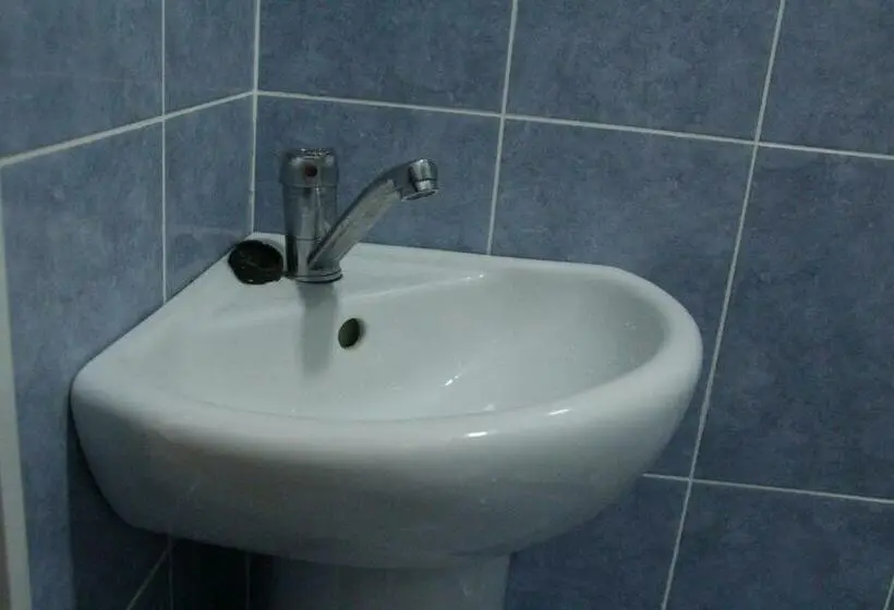 اتاق استاندارد, Snow Leopard Hostel