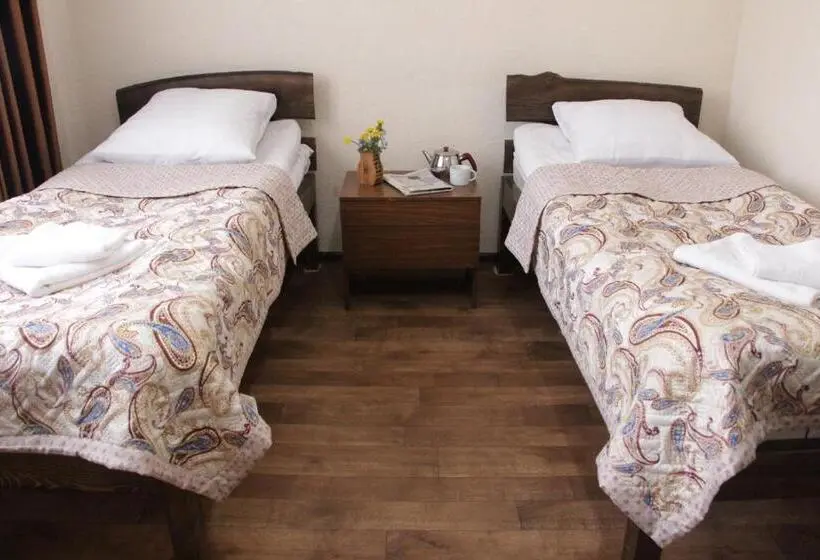 اتاق اکونومی, Snow Leopard Hostel