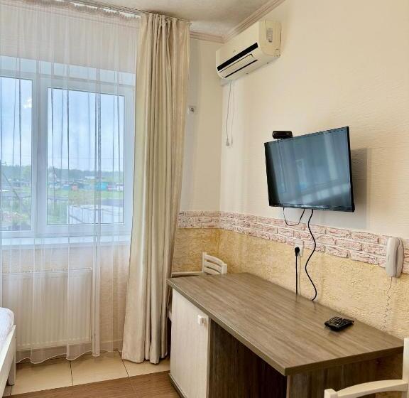 اتاق خانوادگی, Trio Hotel Restaurant