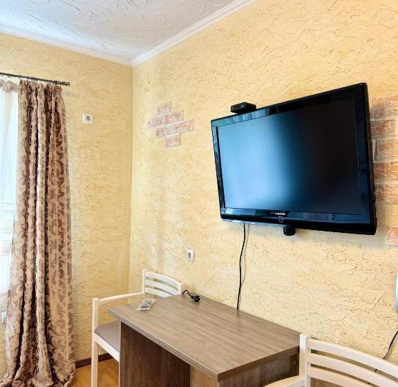 اتاق سوپریور خانوادگی, Trio Hotel Restaurant