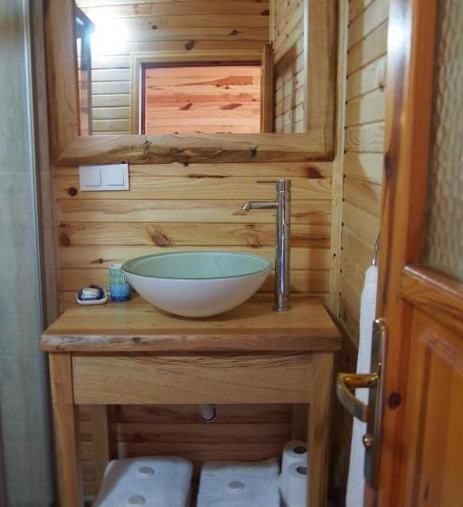 בקתה דלוקס, Casa Roja