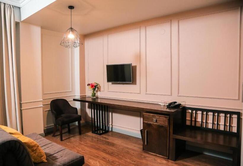 اتاق خانوادگی, Boutique Hotel Apsuana Rose