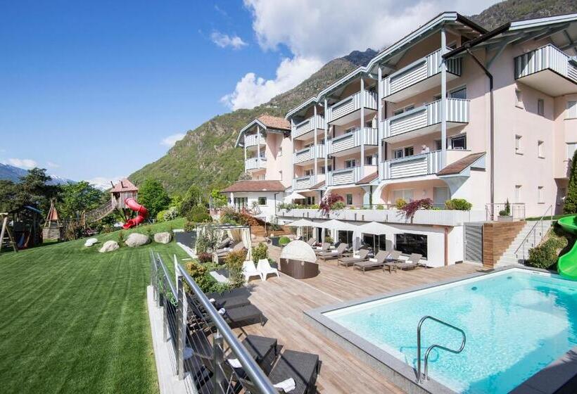 דירת שני חדרים, Heidi & Edith Family Apart