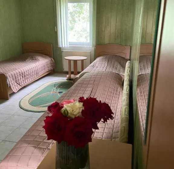 Quarto Triplo Estandar Vista Jardim, Constancia