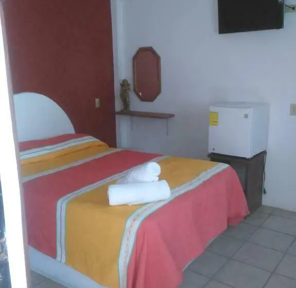 اتاق لوکس با بالکن, Hacienda Morales