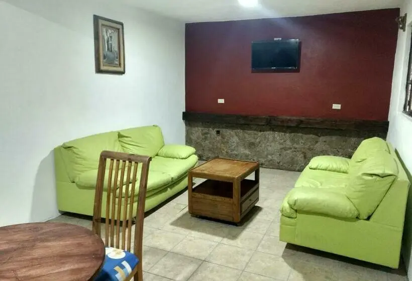 آپارتمان 1 خوابه, Hacienda Morales