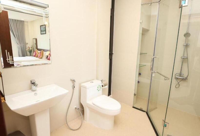 سوییت با چشم‌انداز دریا, Hacom Galaxy