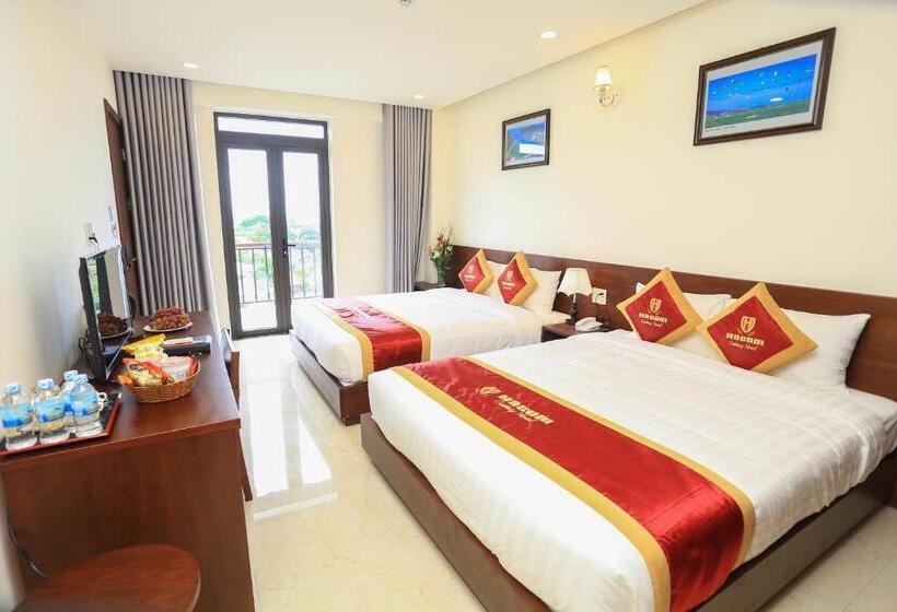 اتاق خانوادگی با چشم‌انداز دریا, Hacom Galaxy