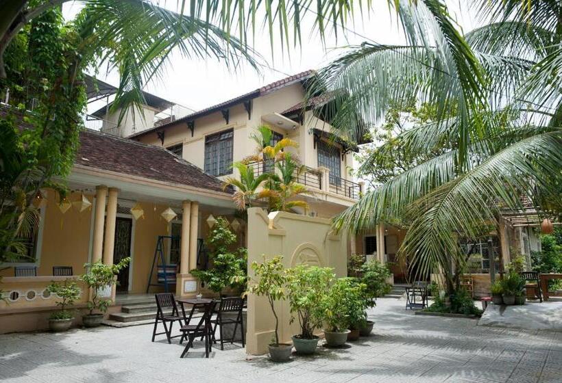 اتاق خانوادگی, Le Robinet Homestay