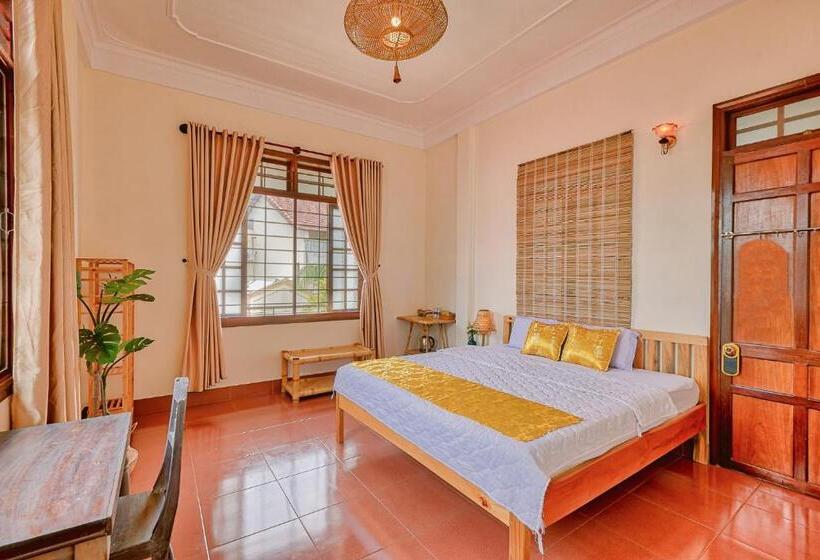 اتاق سوپریور با تخت بزرگ, Le Robinet Homestay