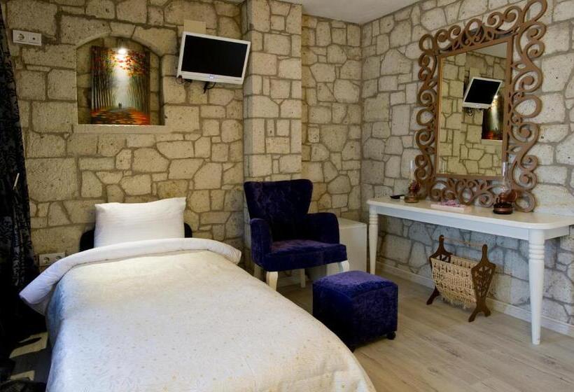 سوئیت کلاسیک, Lodos Butik