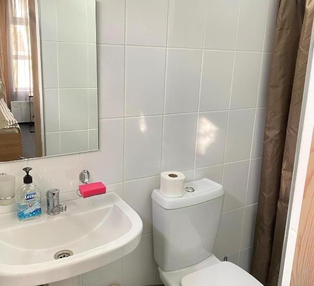 اتاق اکونومی, Zaton Guesthouse