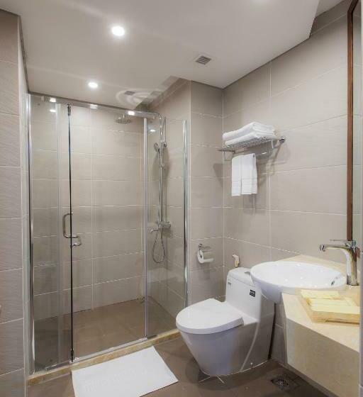 اتاق لوکس, Lake Hills