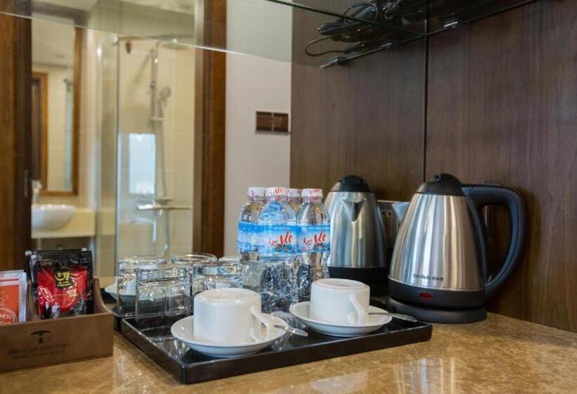 اتاق لوکس خانوادگی, Lake Hills