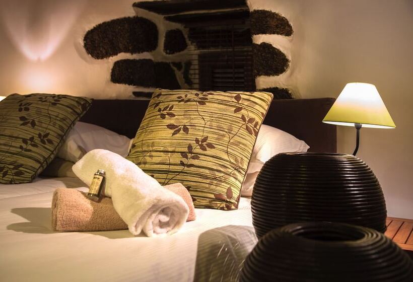 스탠다드 룸 산 전망, La Petite Cour Verte