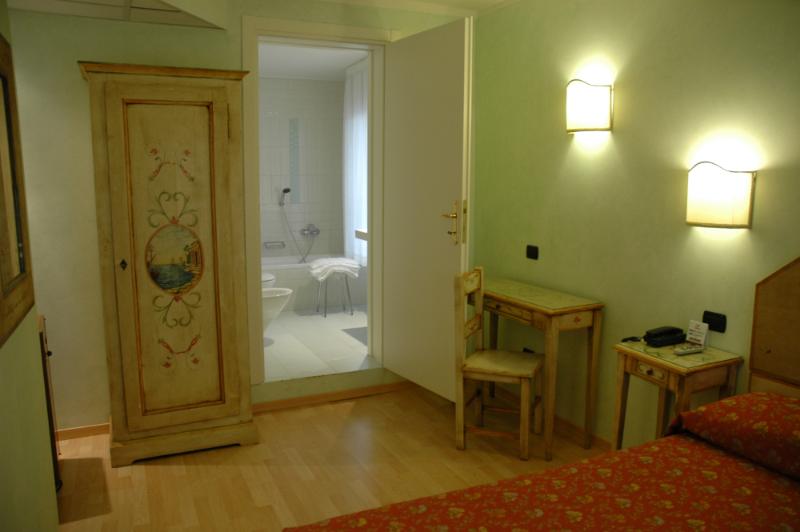 Номер Стандарт, Ariston