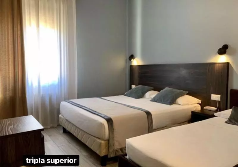 اتاق سوپریور, Ariston