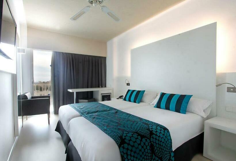 标准三人间, Bg Caballero