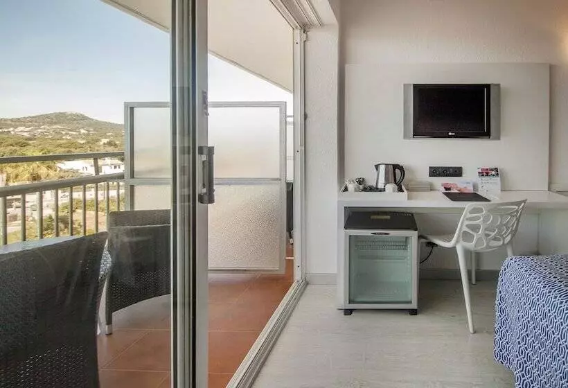 اتاق استاندارد با چشمانداز استخر, Catalonia del Mar - Adults Only
